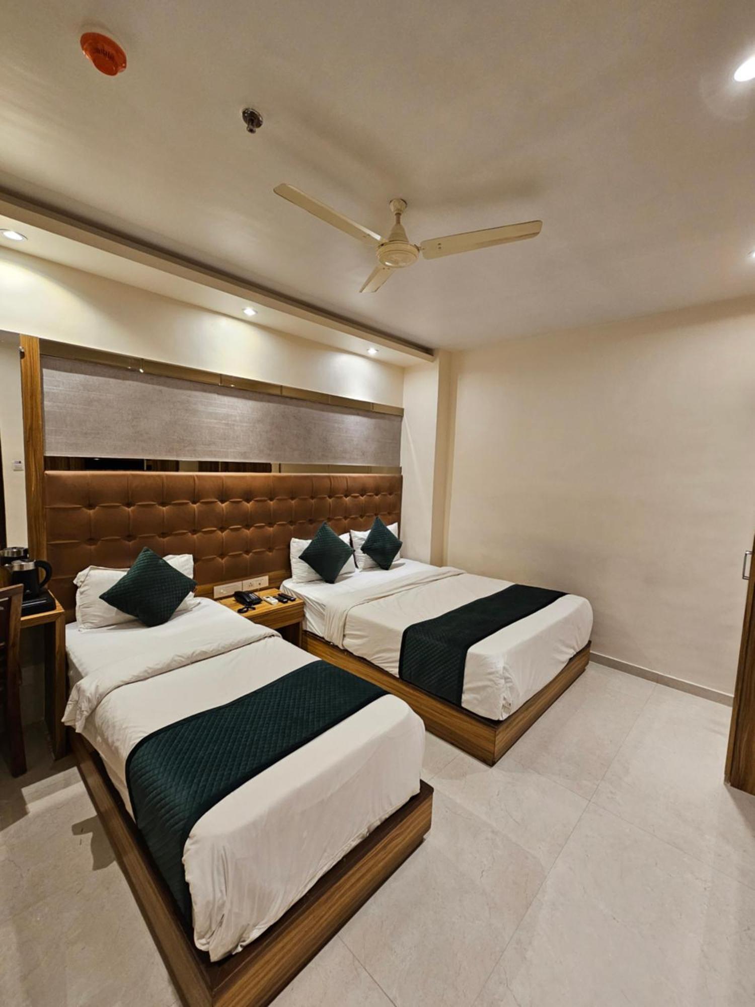 Hotel Bkc Garden - Near Us Embassy Bkc Мумбаи Экстерьер фото